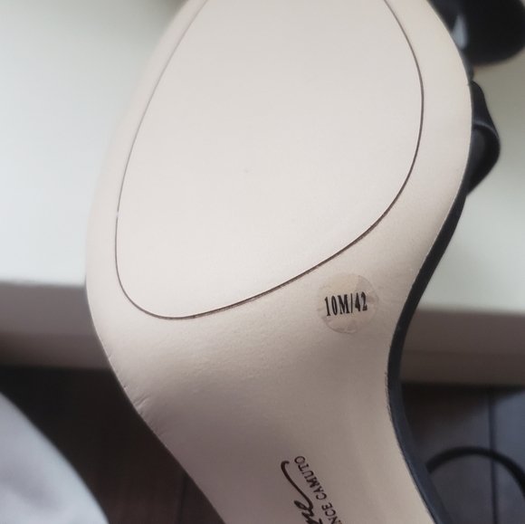 NEW! VINCE CAMUTO IMAGINE Black Rieta Satin Sandals 10. - Picture 10 of 12